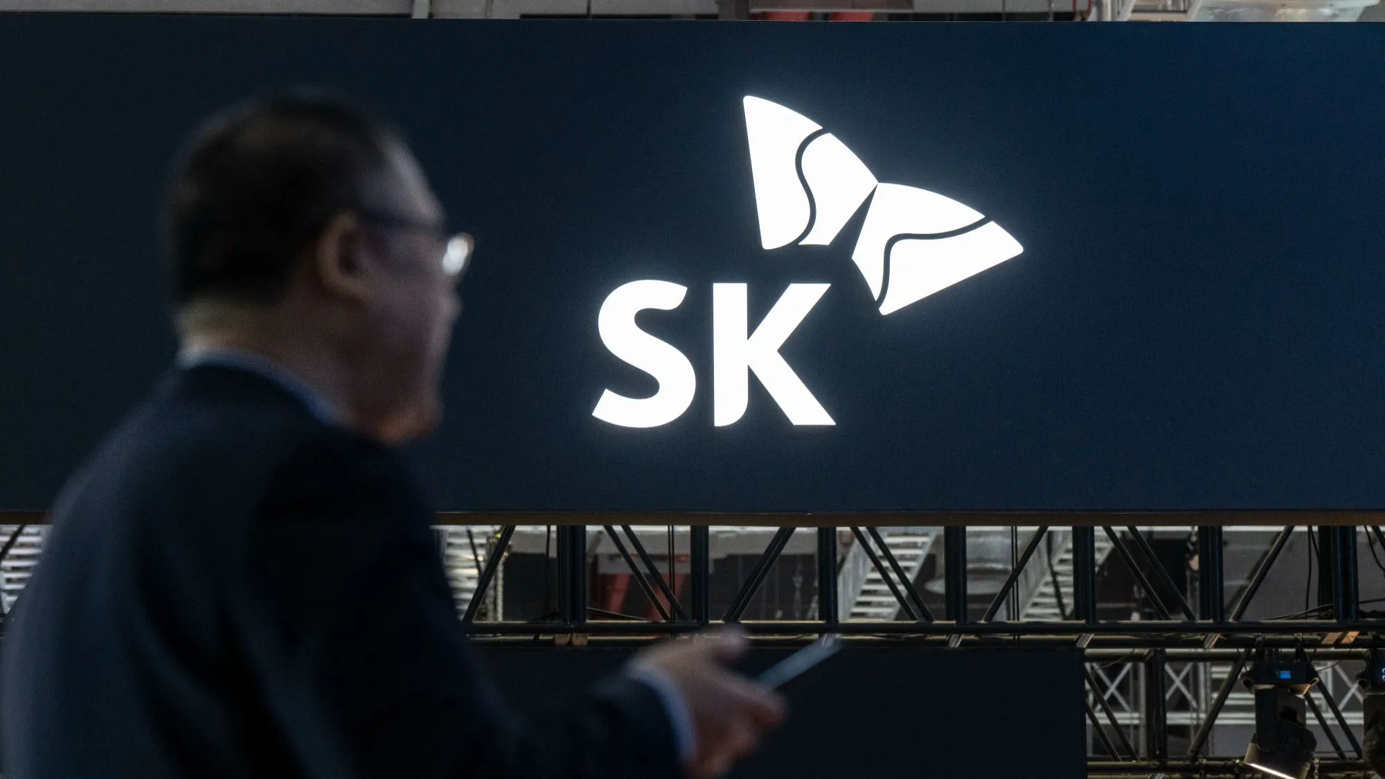 SK하이닉스, ASML에 80억 달러 EUV 장비 주문 — ASML 역대 최대 단일 주문