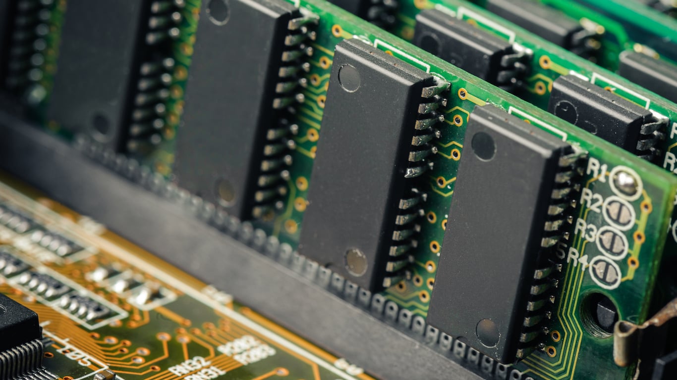 SanDisk, 나스닥-100 편입 확정... AI NAND 수요 폭발